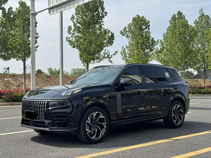 Lynk&co 09