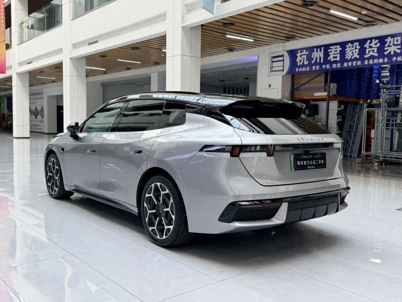 Lynk&co 07