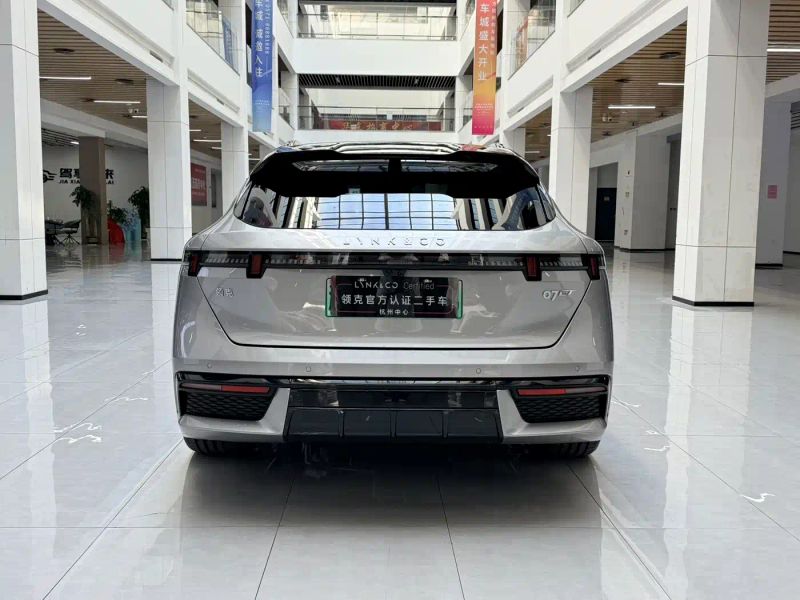 Lynk&co 07