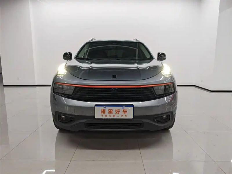 Lynk&co 01