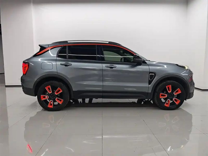 Lynk&co 01