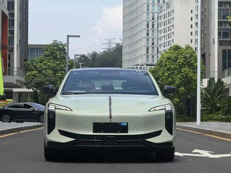 Hongqi eh7
