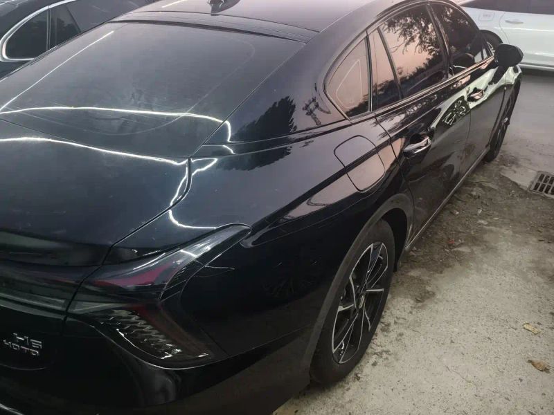 Hongqi h6