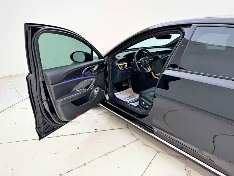 Hongqi h6