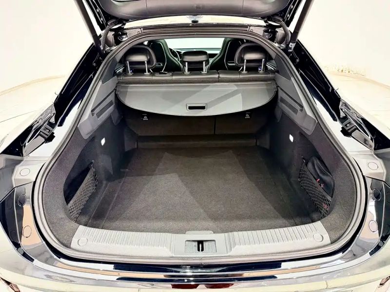 Hongqi h6