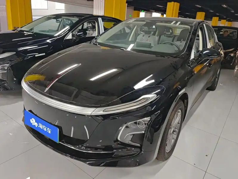 Hongqi eqm5