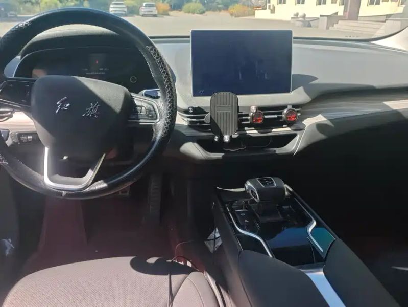 Hongqi eqm5
