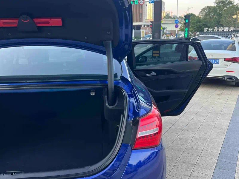 Hongqi hongqi_h5