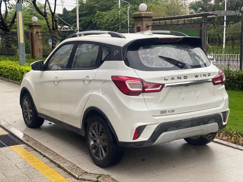 Landwind x2