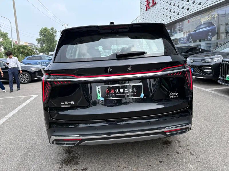 Hongqi hs7