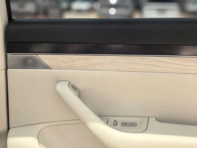 Luxeed r7
