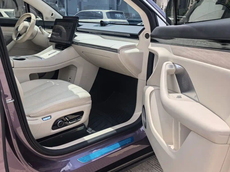 Luxeed r7