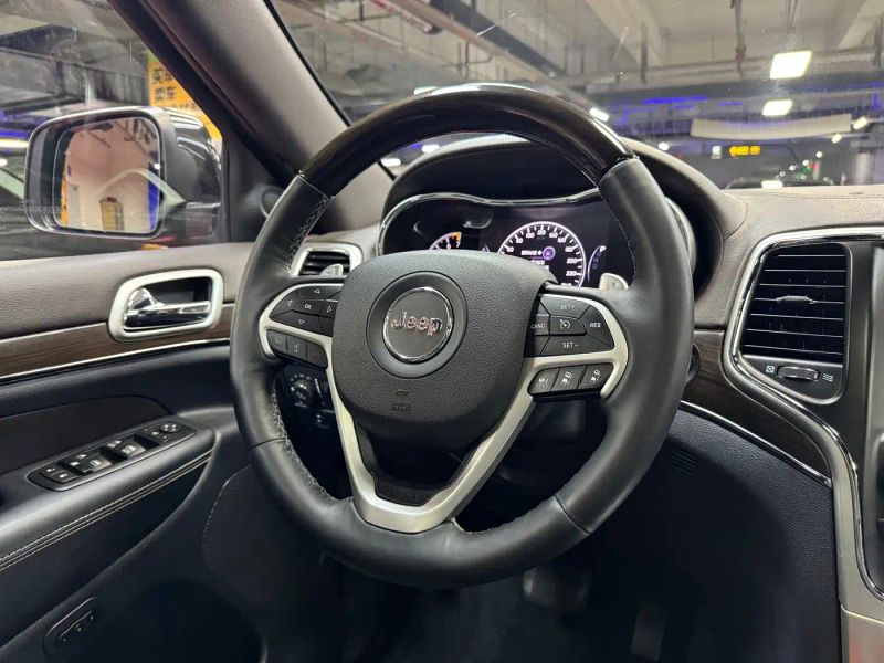Jeep grand-cherokee-imported