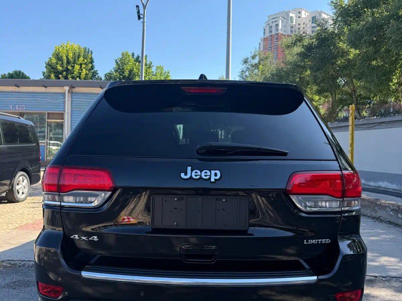 Jeep grand-cherokee-imported