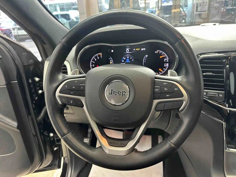 Jeep cherokee