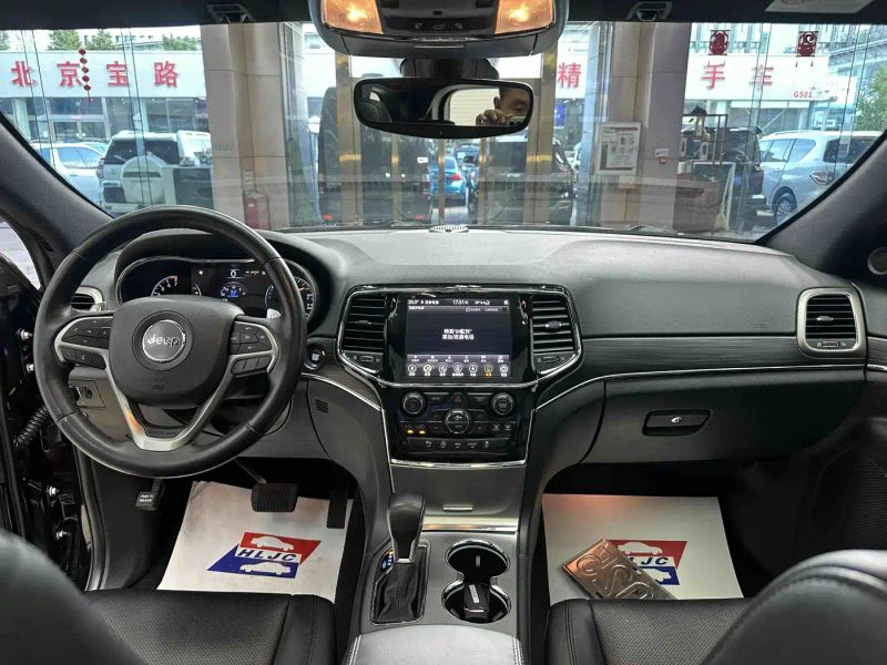 Jeep cherokee