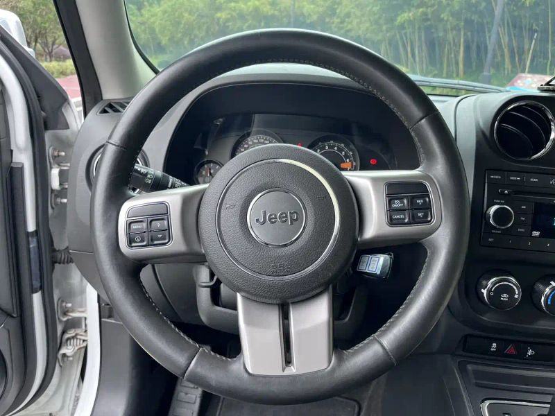 Jeep grand-cherokee-imported