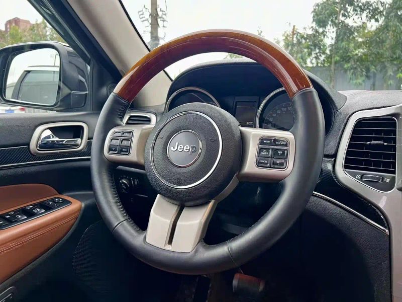 Jeep grand-cherokee