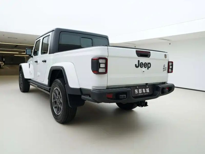 Jeep gladiator