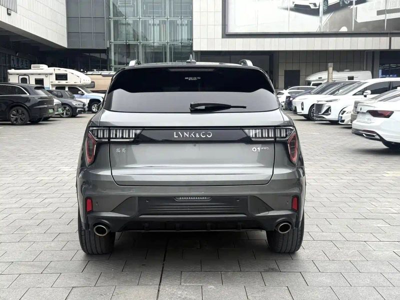 Lynk&co 01