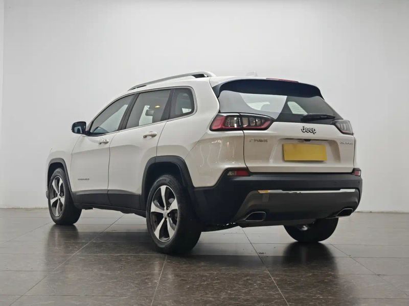 Jeep cherokee