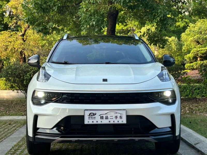 Lynk&co 01