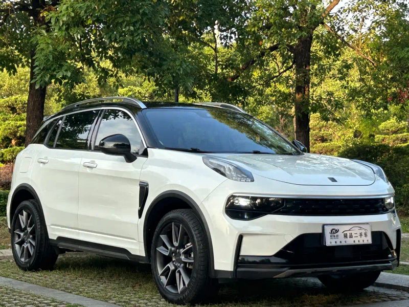 Lynk&co 01