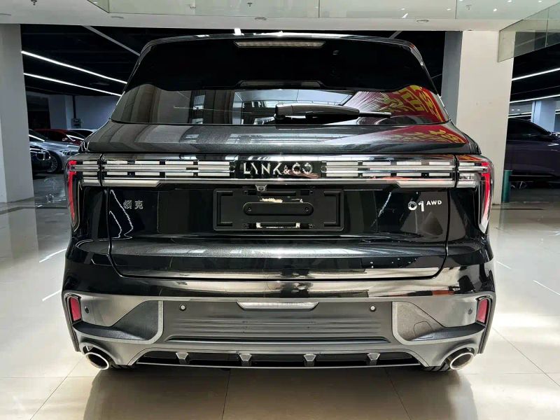 Lynk&co 01