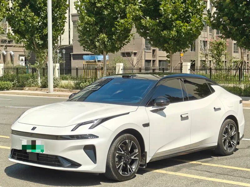 Lynk&co 07