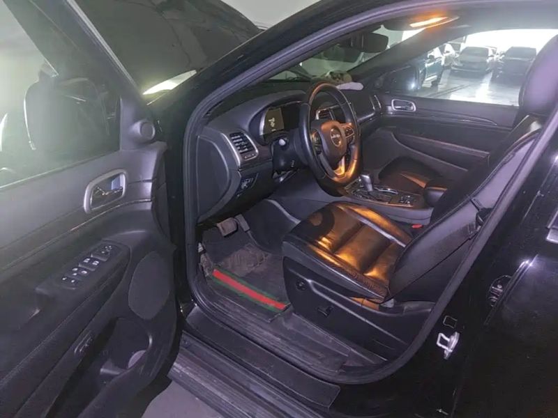 Jeep grand-cherokee-imported
