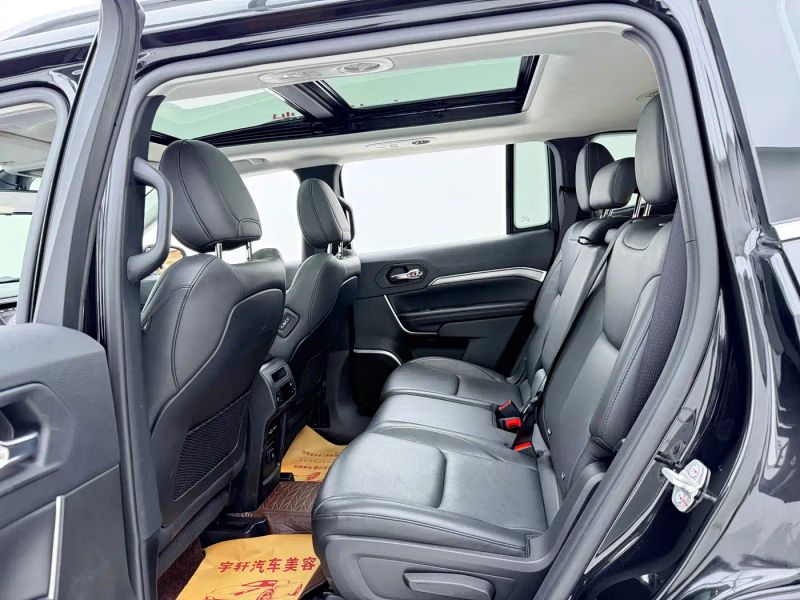 Jeep grand_commander