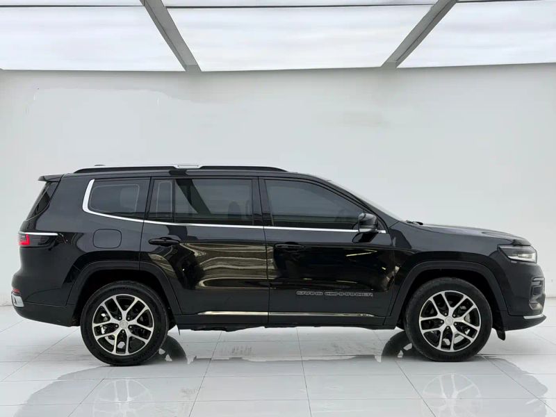 Jeep grand_commander