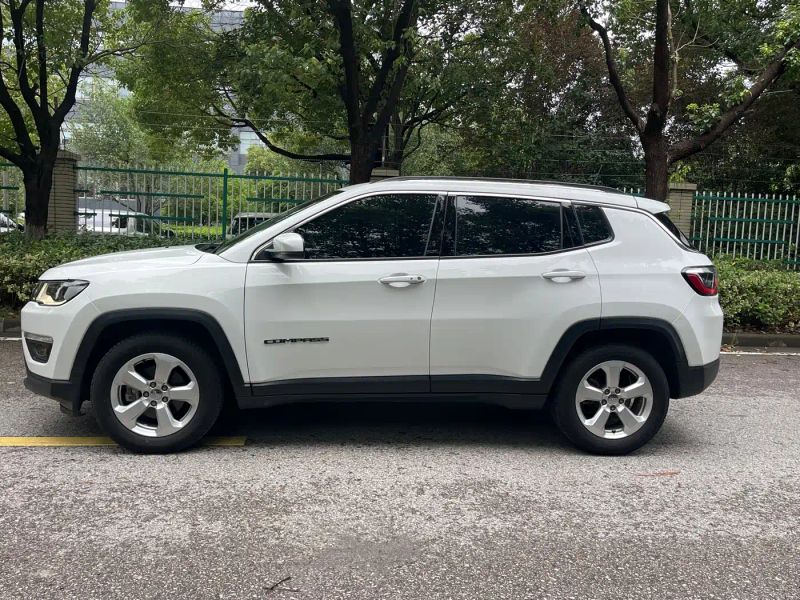 Jeep grand-cherokee-imported