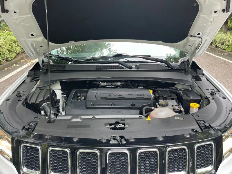 Jeep grand-cherokee-imported