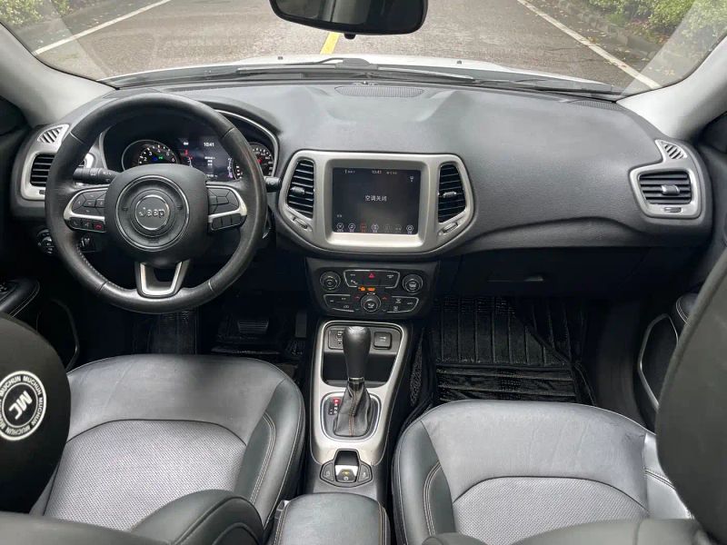 Jeep grand-cherokee-imported
