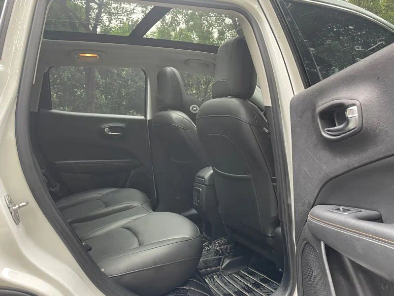 Jeep grand-cherokee-imported