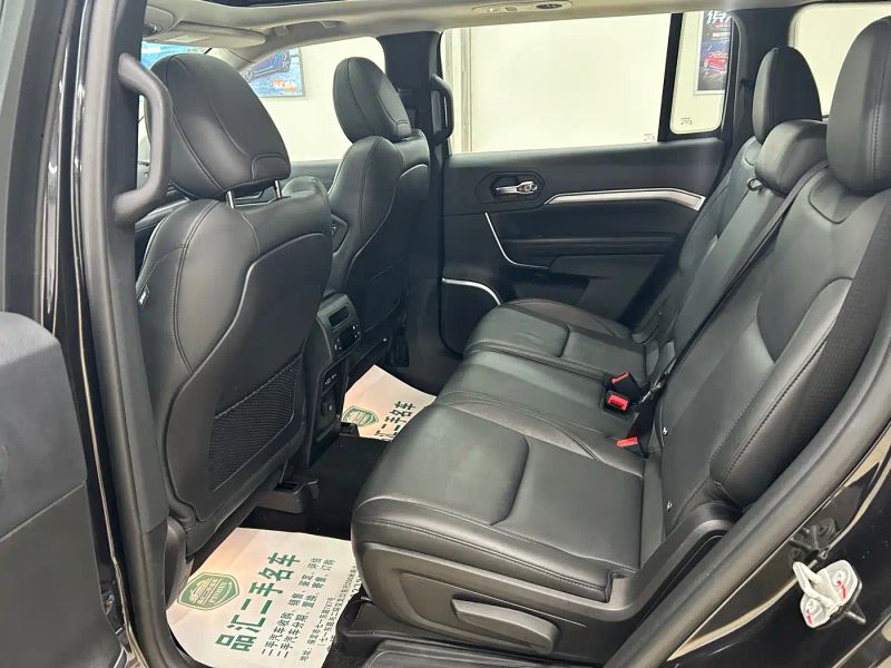Jeep grand_commander