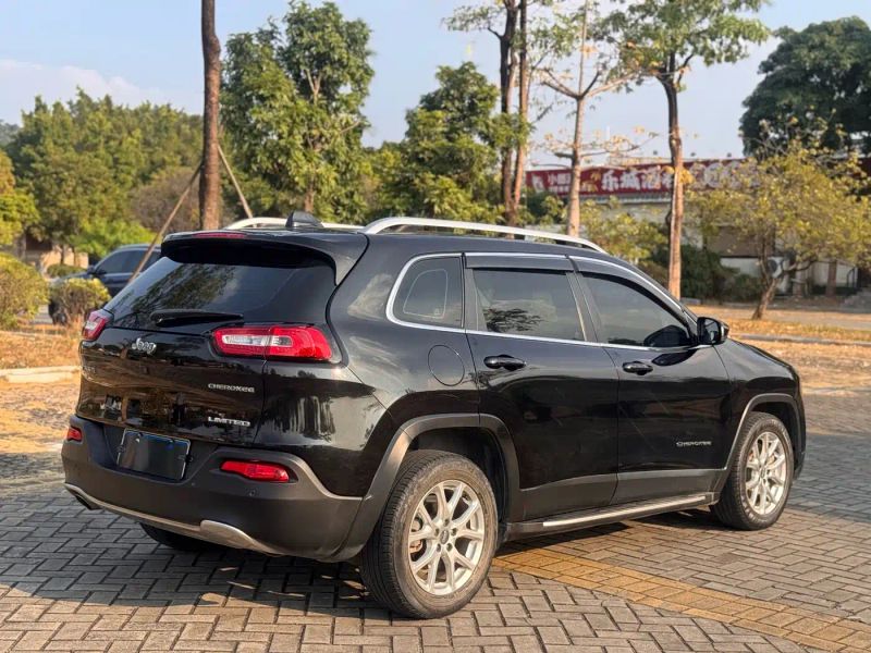 Jeep cherokee