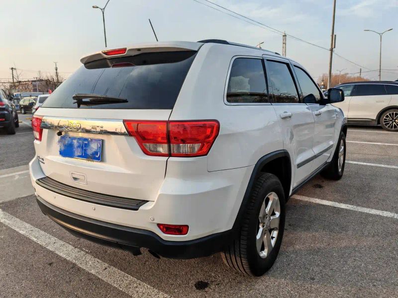 Jeep cherokee