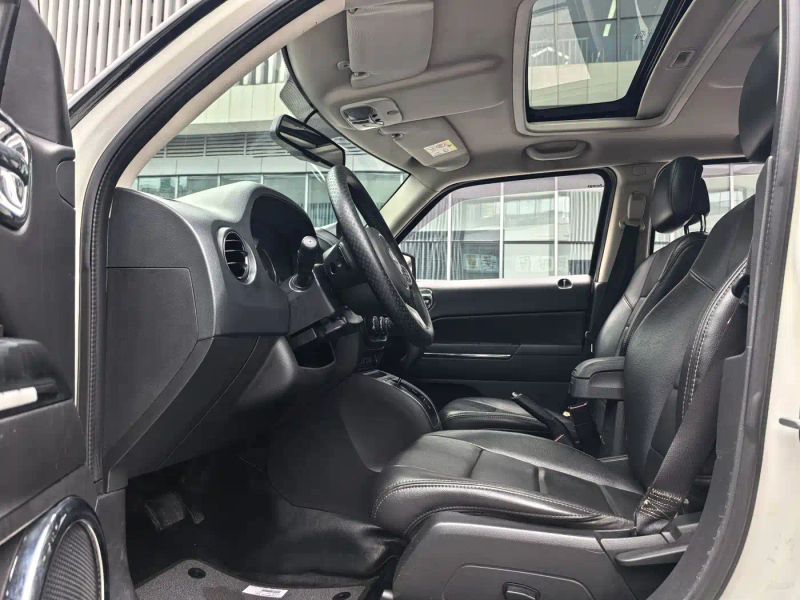 Jeep grand-cherokee-imported