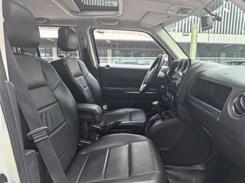 Jeep grand-cherokee-imported
