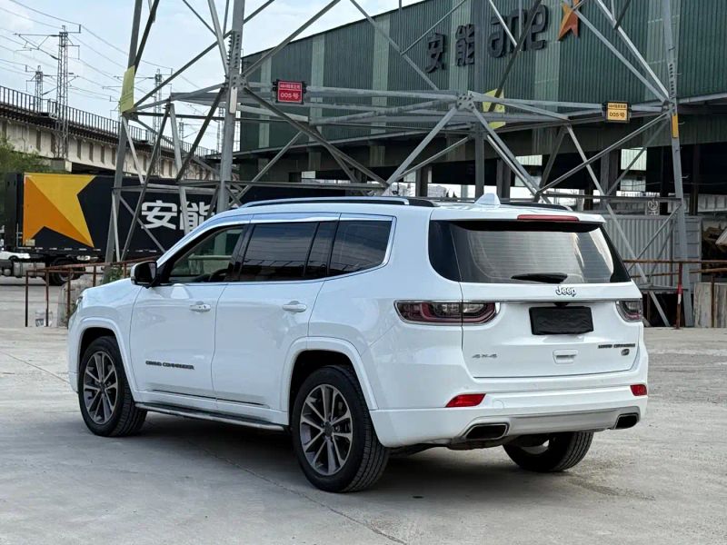 Jeep grand_commander