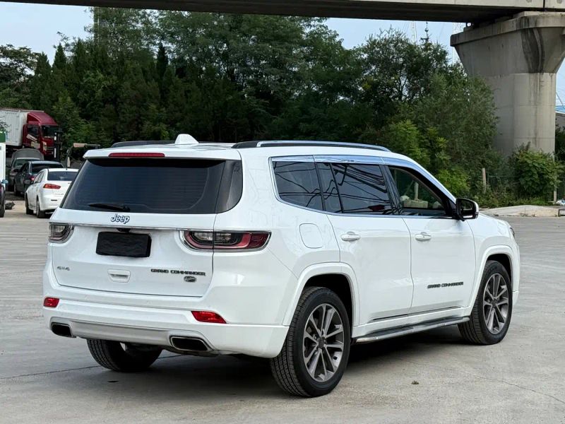 Jeep grand_commander