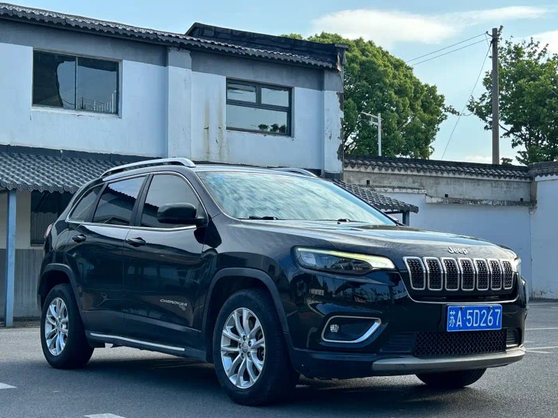Jeep cherokee