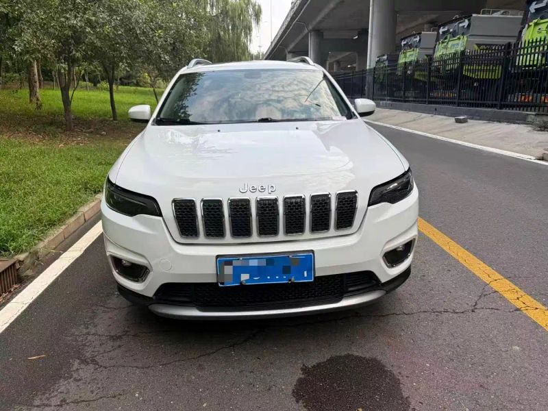 Jeep cherokee