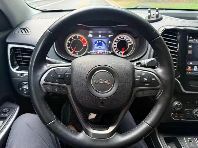Jeep cherokee
