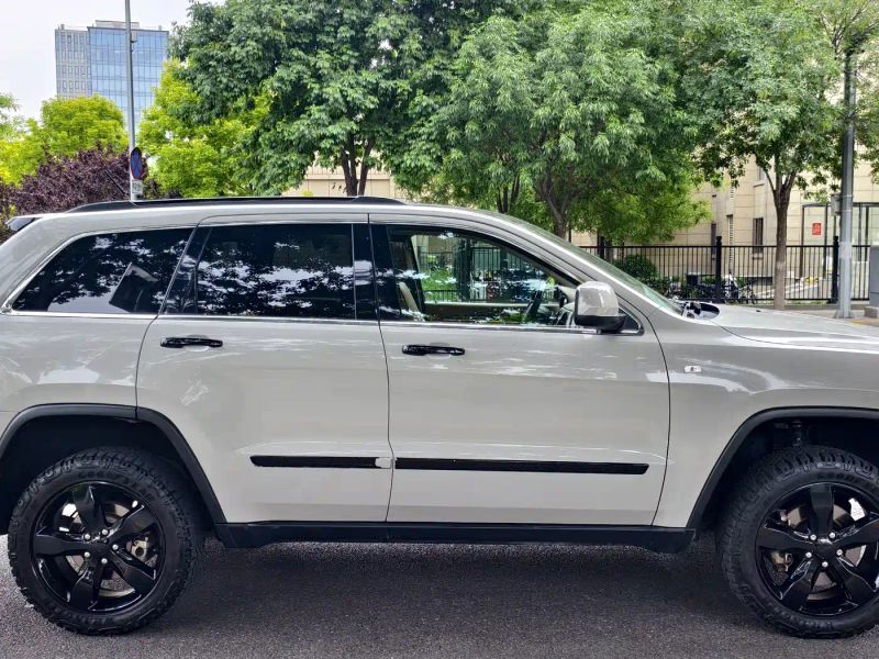 Jeep grand-cherokee-imported
