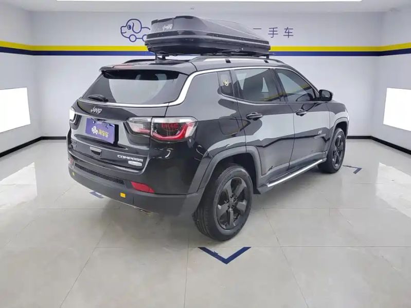 Jeep grand-cherokee-imported