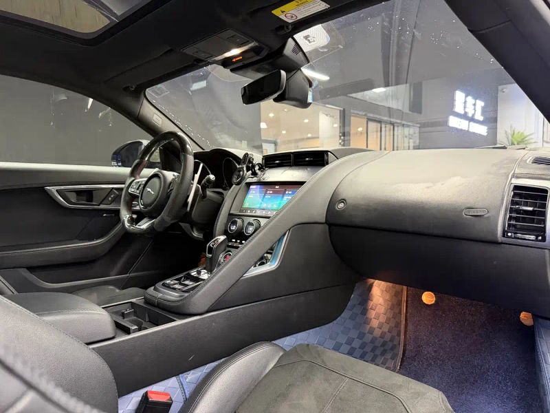 Jaguar F-TYPE