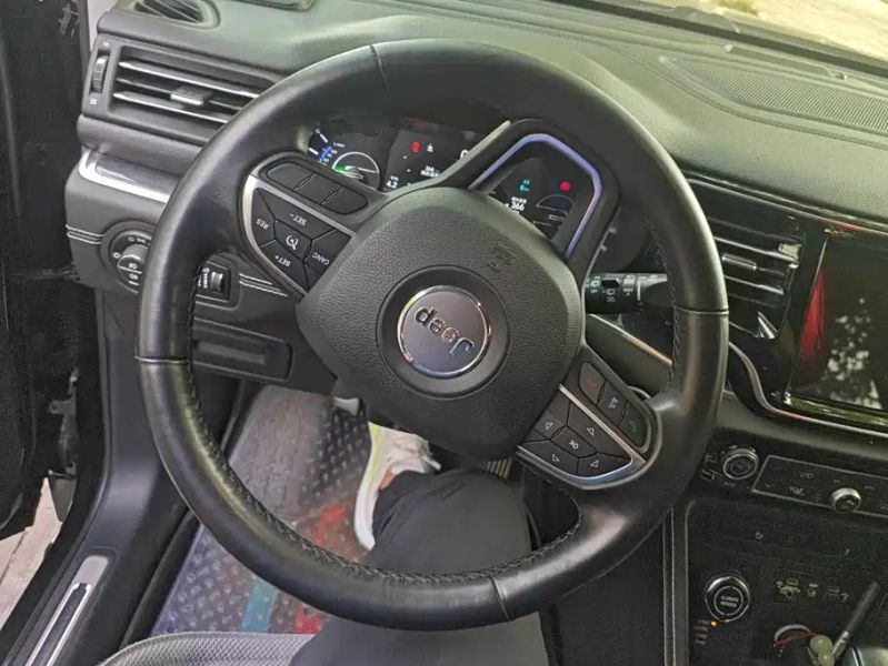 Jeep commander